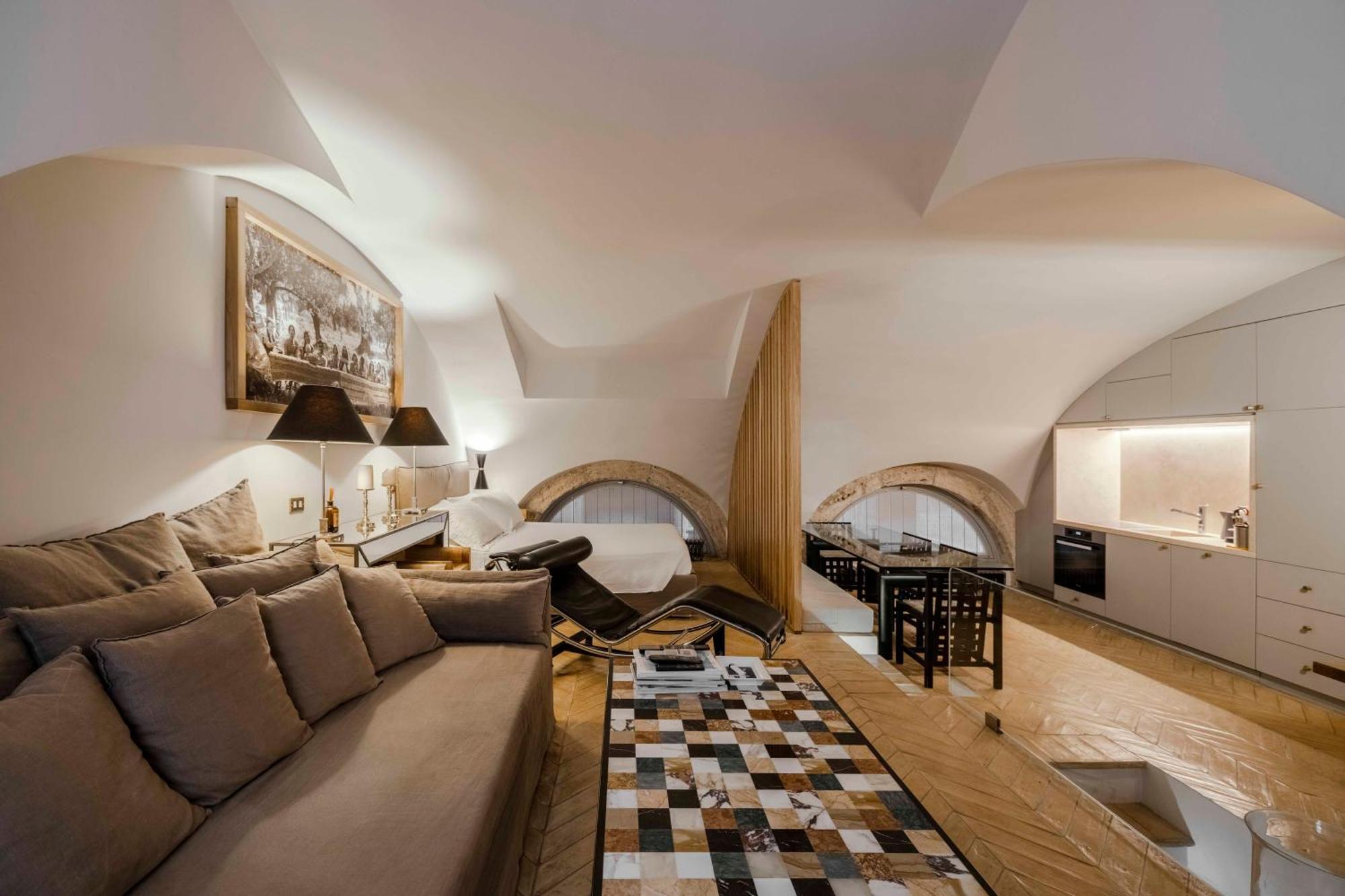 Piazza Navona Luxury Loft — Photos 3
